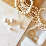 skoularikia-apo-asimi-925-me-perles-lady-dior-pearls-awear-2
