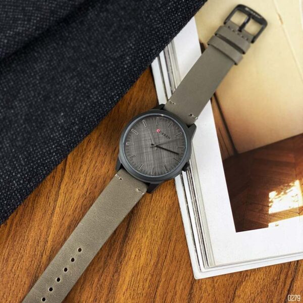 Ανδρικό ρολόι Curren 8386 Gray, με γκρι δερμάτινο λουράκι και καντράν με μαύρες λεπτομέρειες
