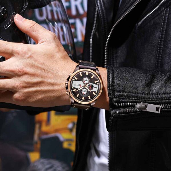 Ανδρικό ρολόι με δερμάτινο λουράκι, Curren 8394 Gray, φορεμένο