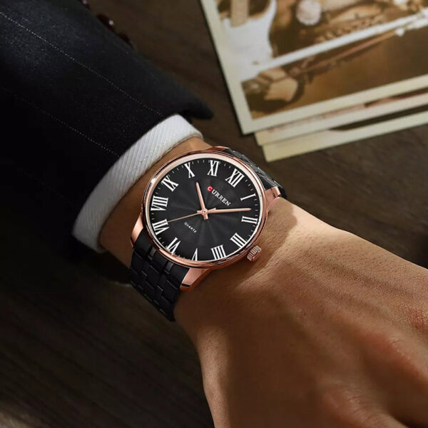 Curren 8422 Black ανδρικό ρολόι με μπρασελέ, φορεμένο