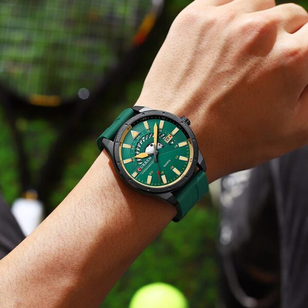 Curren 8421 Green ανδρικό ρολόι, φορεμένο