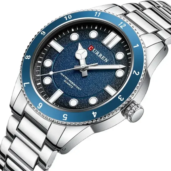 Curren 8450 Silver Blue ανδρικό ρολόι με μπρασελέ ασημί και καντράν με ασημί λεπτομέρειες