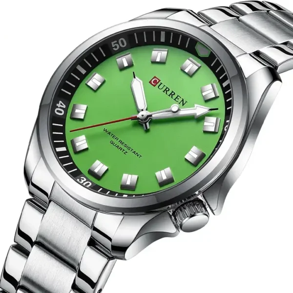 Curren 8451 Silver Green ανδρικό ρολόι με μπρασελέ ασημί και πράσινο καντράν